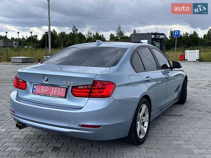 Седан BMW 3 Series 2015 в Львове