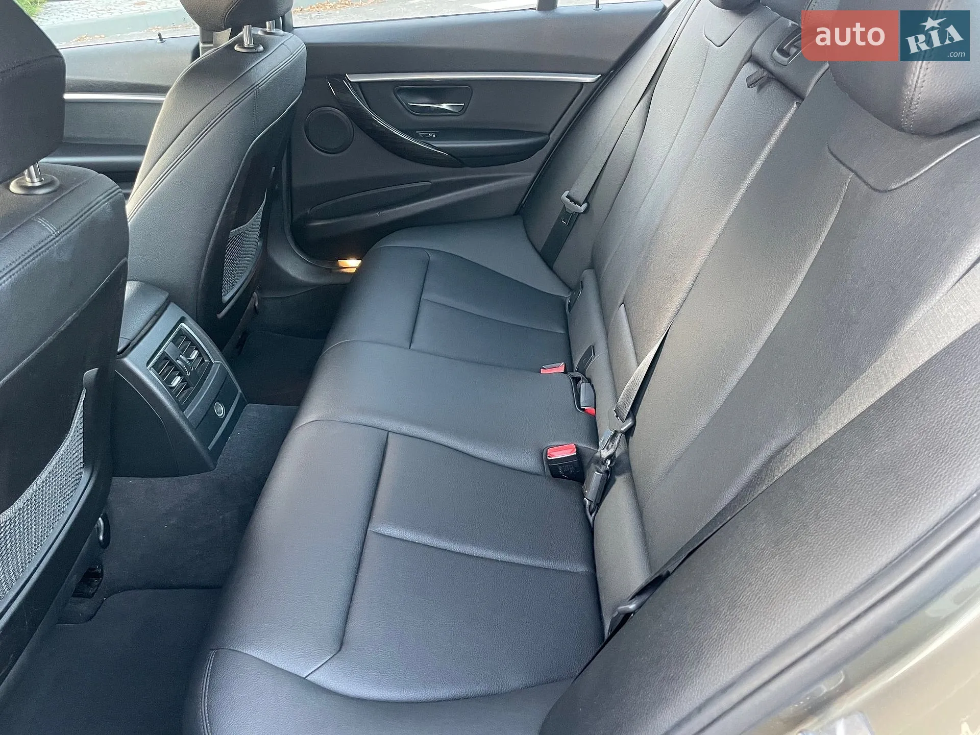 2016 BMW 3er - мініатюра 10