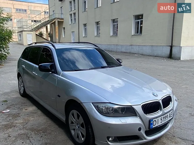BMW 3 Series 2010