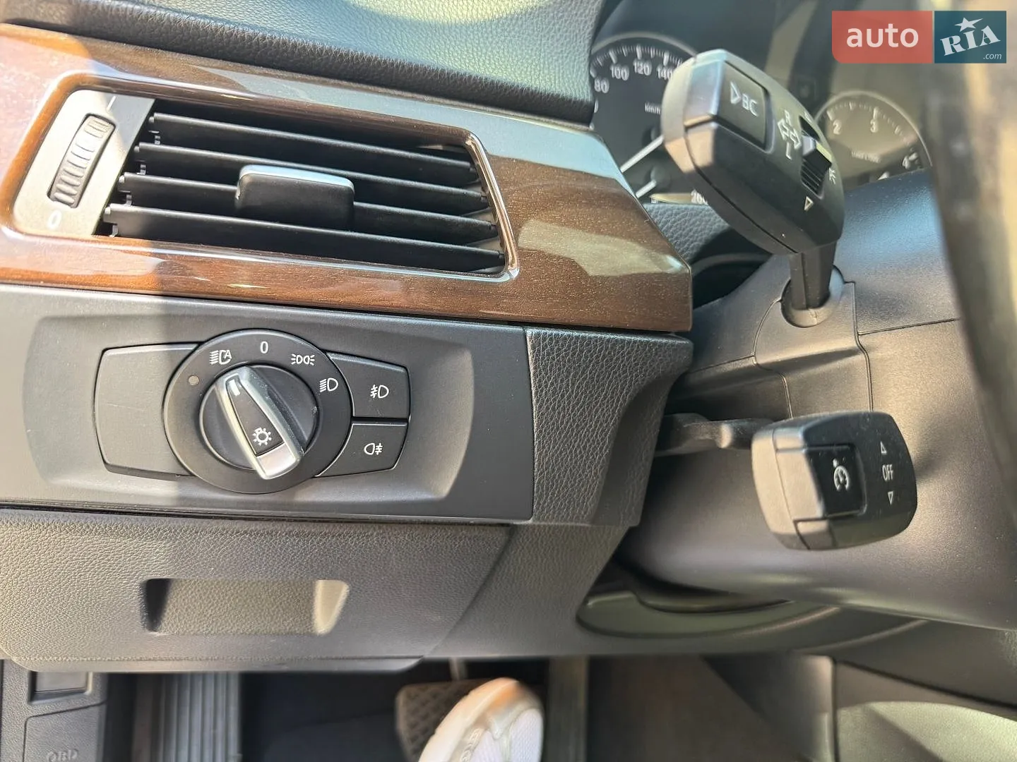 2010 BMW 3er - мініатюра 11