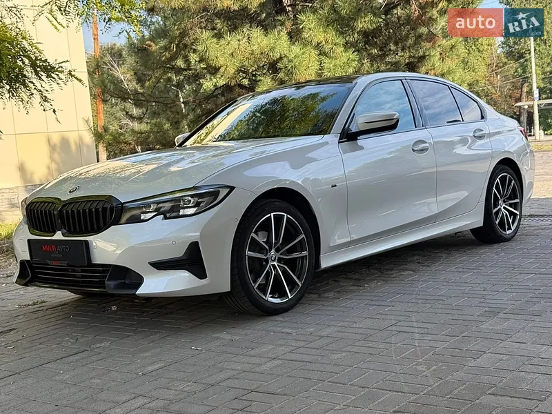 BMW 3 Series 2022