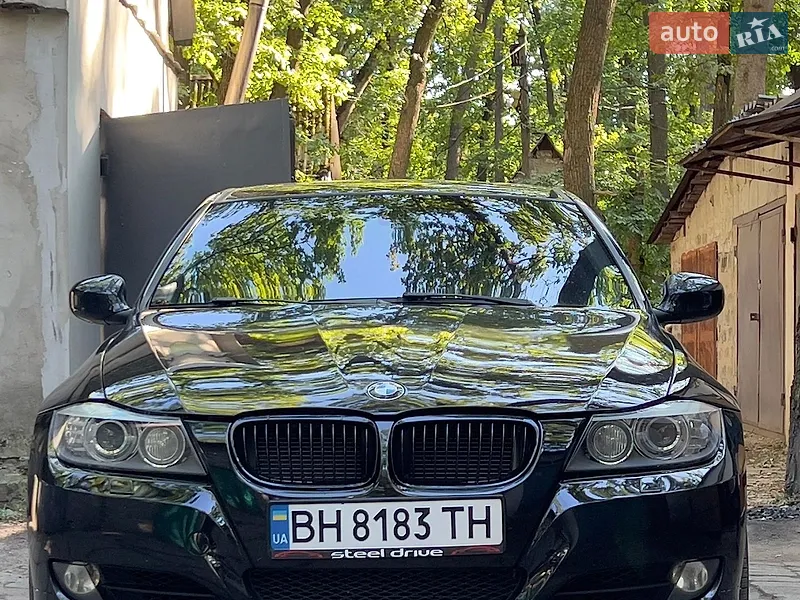 BMW 3 Series 2011