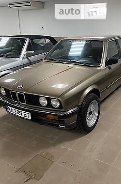 Седан BMW 318 1985 в Києві