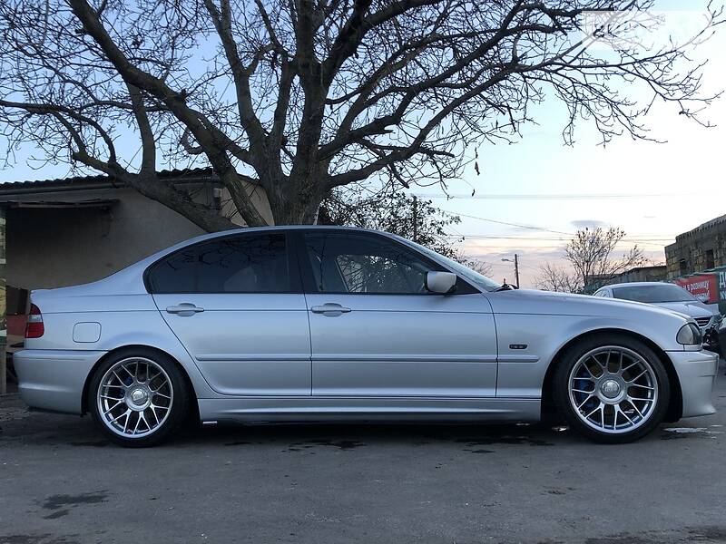 BMW 320 V Rodom Cvete.