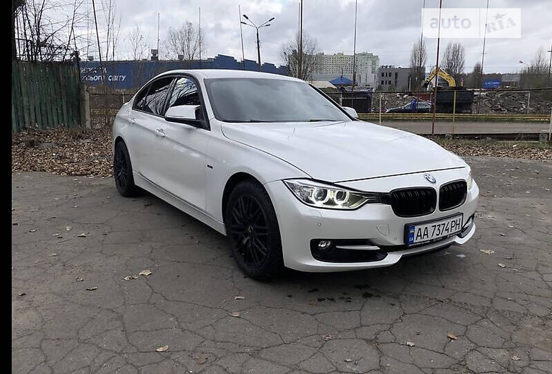 2012 BMW 320, VIN WBA3B110X0F384827:plate — zdjęcie 1 (autoria)