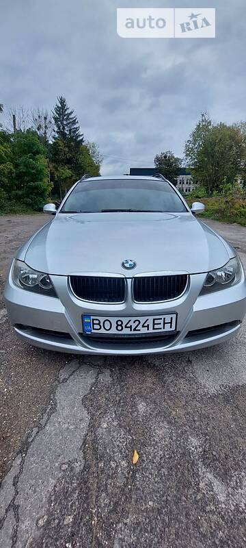 BMW 320