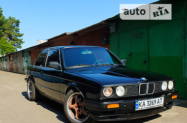 Купе BMW 323 1985 в Киеве