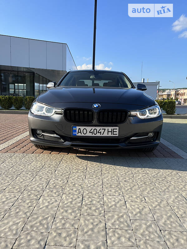 Седан BMW 328 2014 в Ужгороде