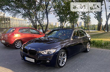 Седан BMW 330 2016 в Києві