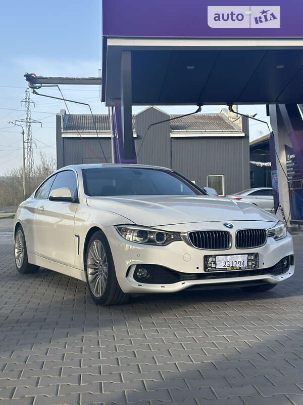 Купе BMW 4 Series 2014 в Чернівцях