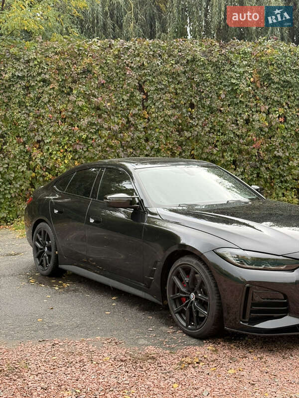Купе BMW 4 Series 2022 в Вышгороде