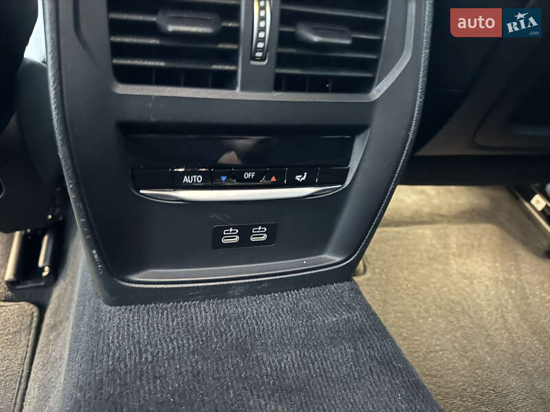 Купе BMW 4 Series 2022 в Вышгороде