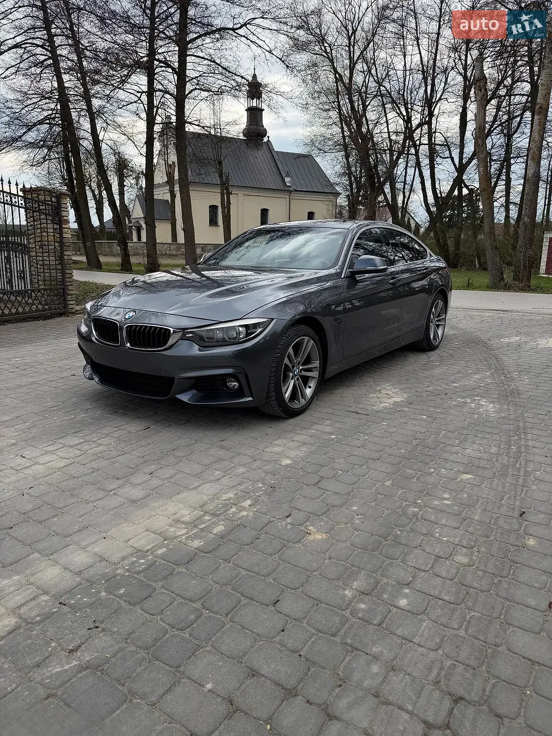 BMW 4 Series 2018 VIN WBA4J1C56KBM12214 фото оголошення 4 з 5