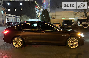 Седан BMW 5 Series GT 2017 в 