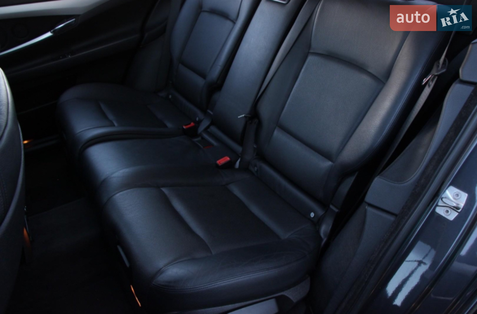 2011 BMW 5er - мініатюра 2