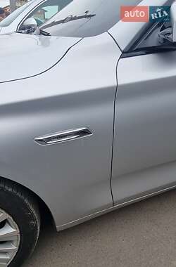 Ліфтбек BMW 5 Series GT 2013 в 