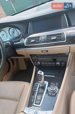 Лифтбек BMW 5 Series GT 2012 в 