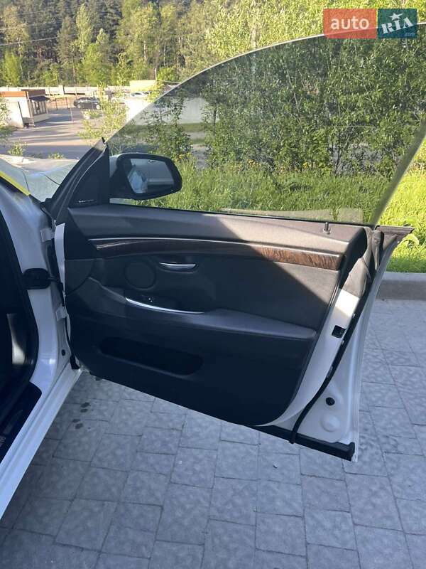 Ліфтбек BMW 5 Series GT 2014 в Новояворівську фото 14 Ліфтбек BMW 5 Series GT 2014 в Новояворівську