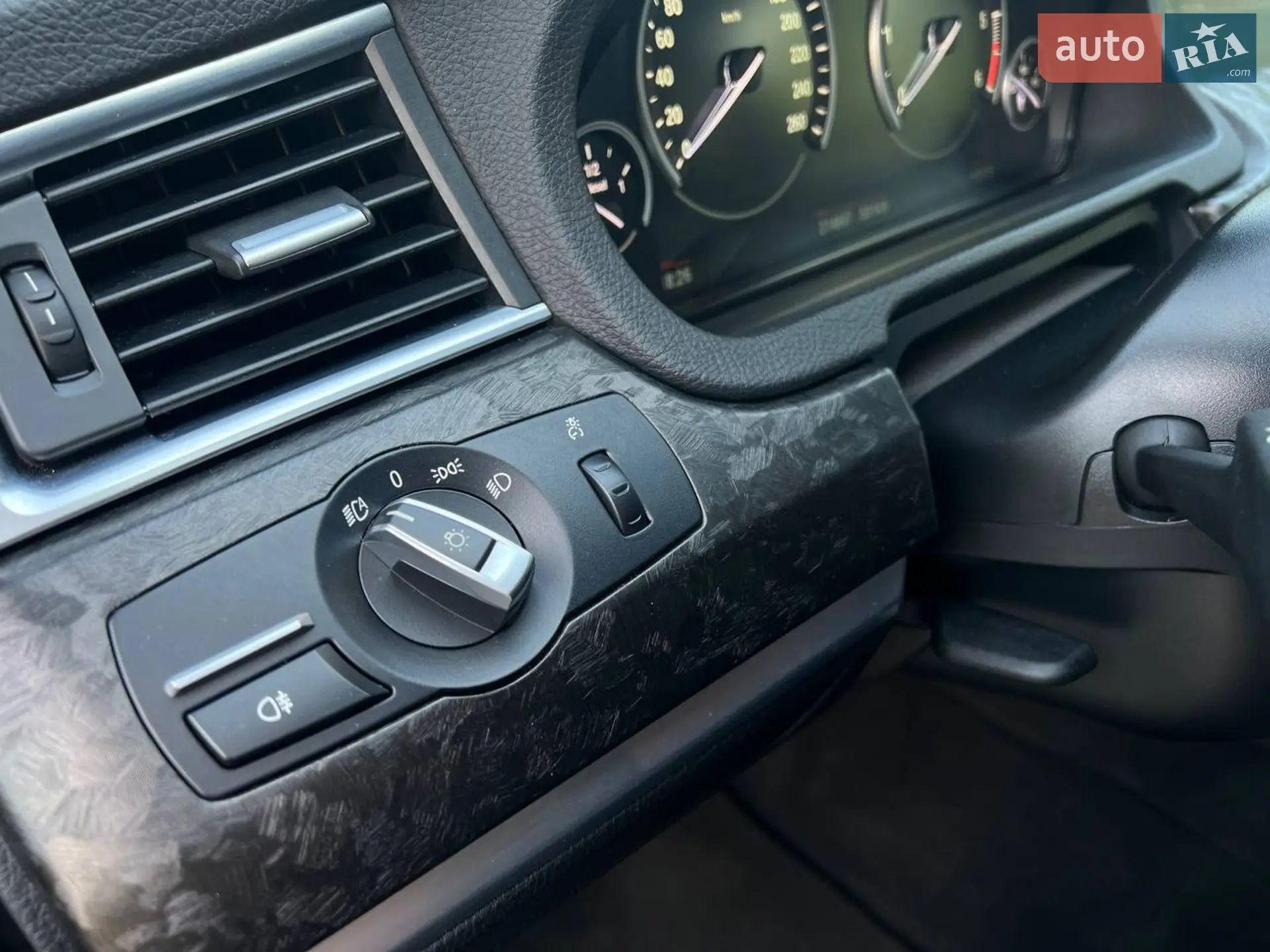 2014 BMW 5er - мініатюра 21