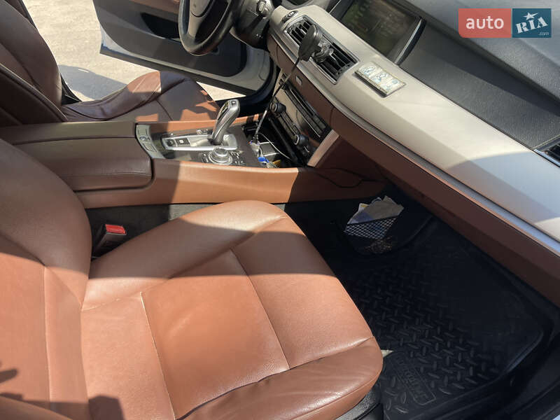 Седан BMW 5 Series GT 2013 в Тернополе