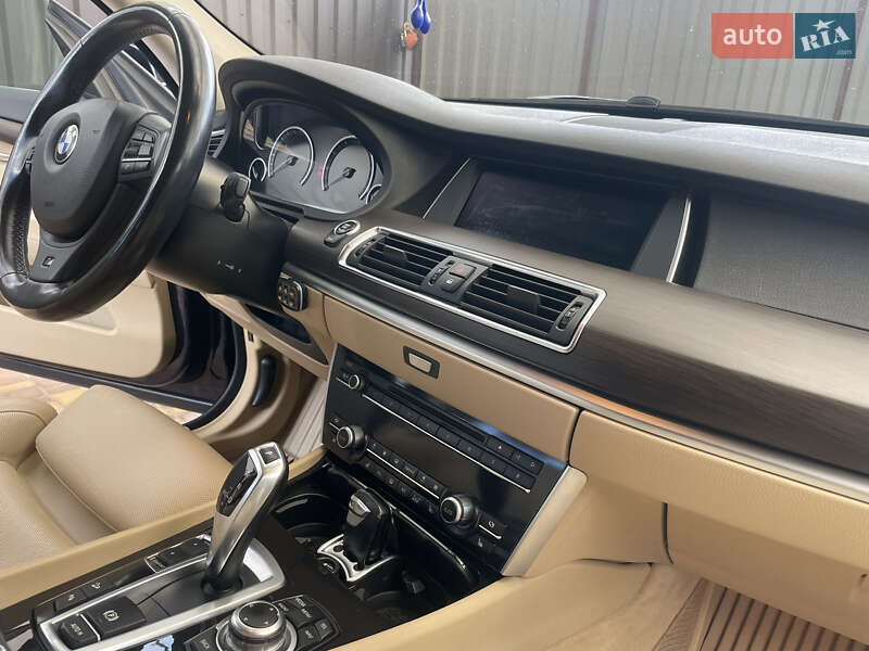 Лифтбек BMW 5 Series GT 2013 в Киеве фото 30 Лифтбек BMW 5 Series GT 2013 в Киеве