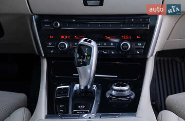 Лифтбек BMW 5 Series GT 2011 в 