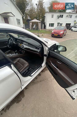 Ліфтбек BMW 5 Series GT 2015 в  фото 18 Ліфтбек BMW 5 Series GT 2015 в