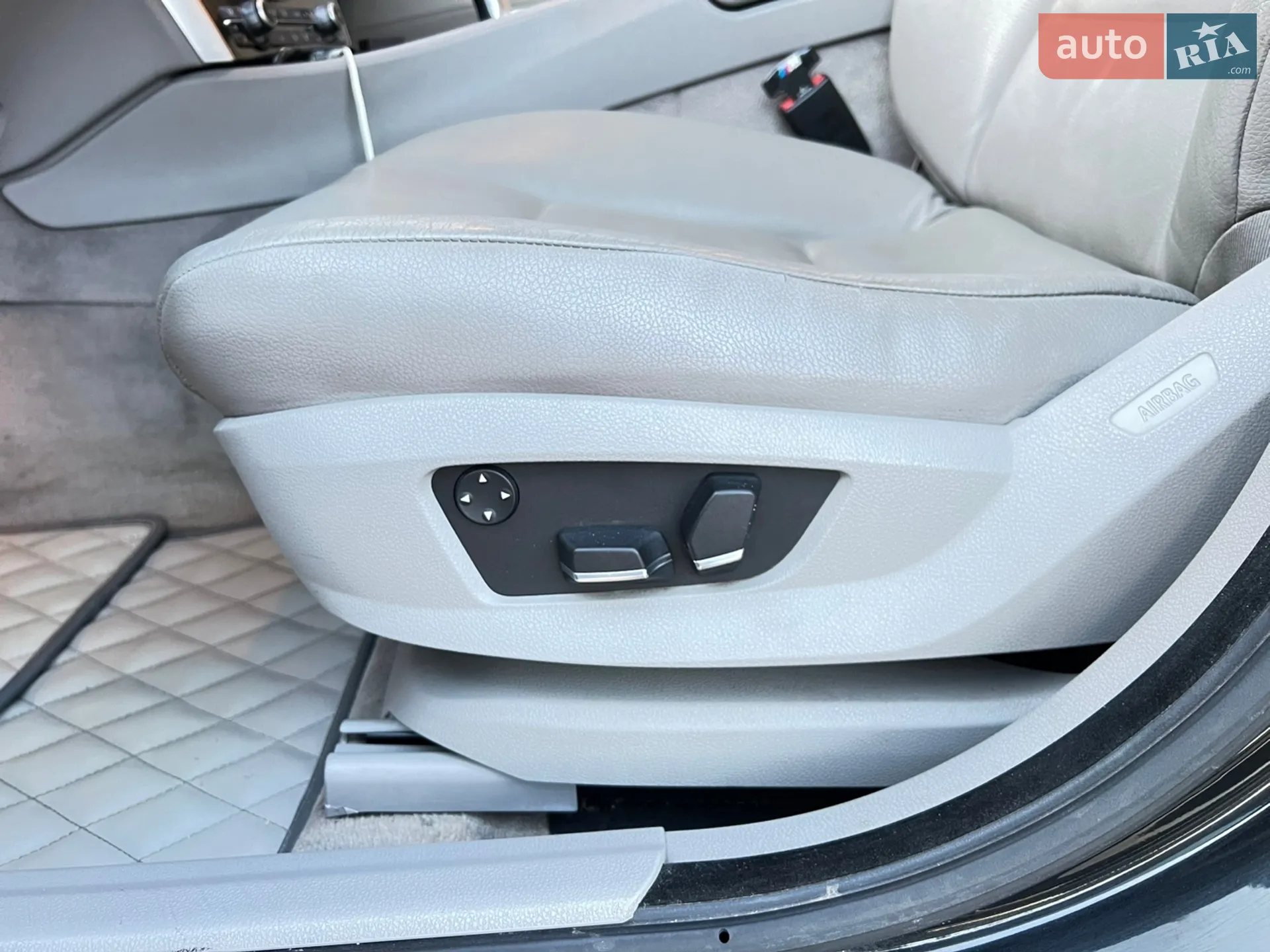 2010 BMW 5er - мініатюра 47