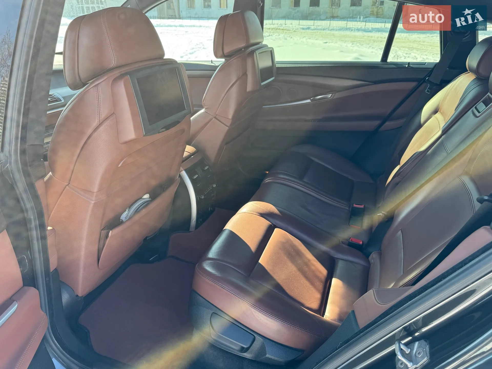 2011 BMW 5er - мініатюра 10