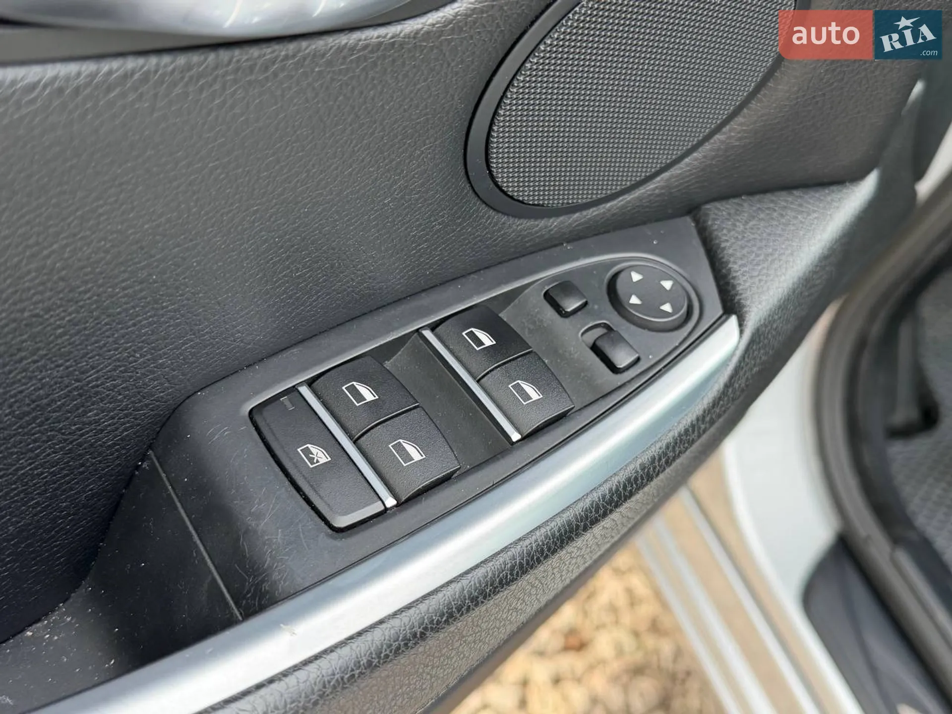 2012 BMW 5er - мініатюра 12