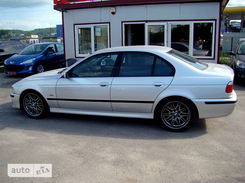 Седан BMW 5 Series 2000 в Львове