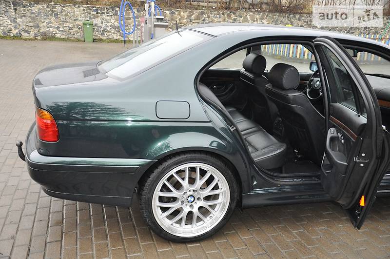 Седан BMW 5 Series 2002 в Ровно