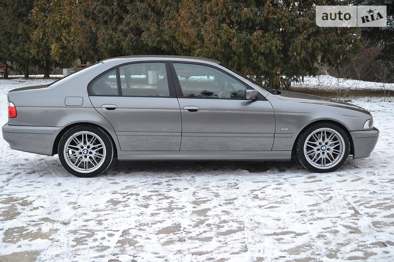 Седан BMW 5 Series 2003 в Ровно