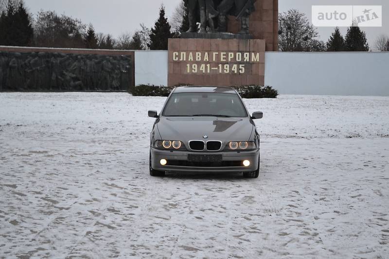 Седан BMW 5 Series 2003 в Ровно