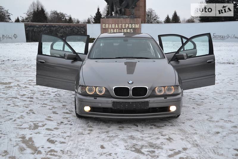 Седан BMW 5 Series 2003 в Ровно