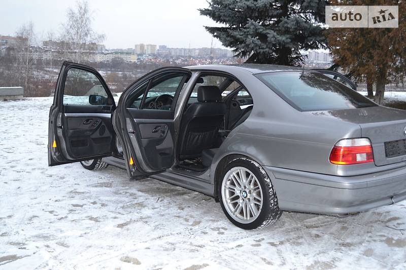 Седан BMW 5 Series 2003 в Ровно