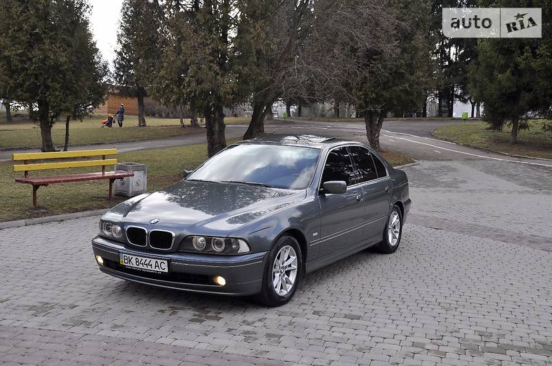 Седан BMW 5 Series 2003 в Ровно