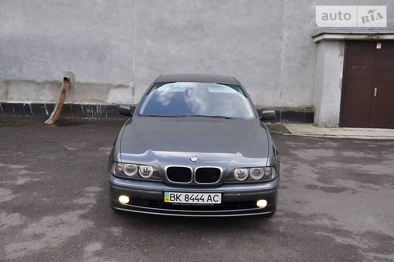 Седан BMW 5 Series 2003 в Ровно