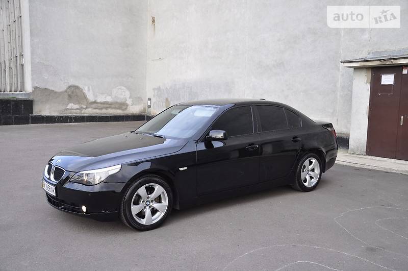 Седан BMW 5 Series 2004 в Ровно