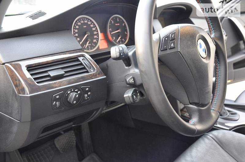 Седан BMW 5 Series 2004 в Ровно