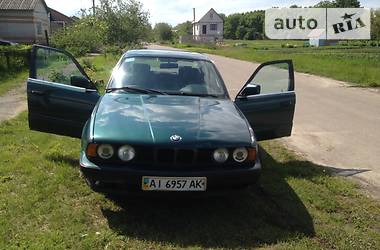 Седан BMW 5 Series 1991 в Березані