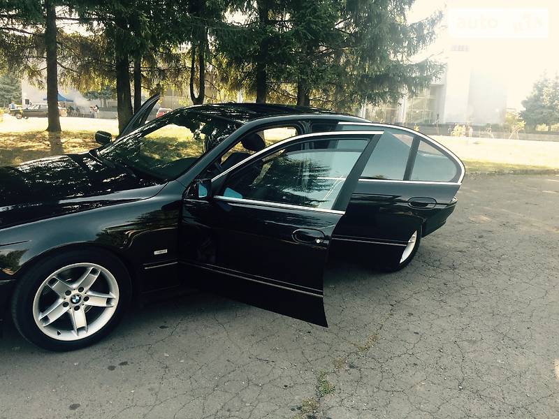 Седан BMW 5 Series 2003 в Ровно