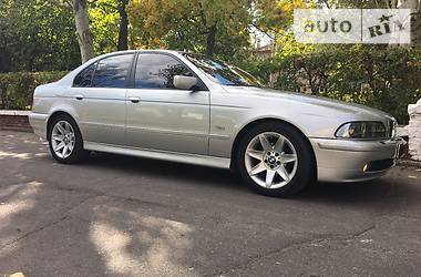 Седан BMW 5 Series 2000 в Новой Каховке