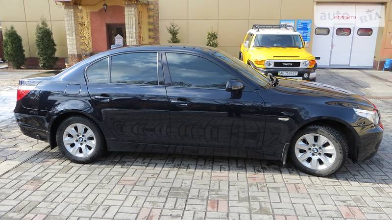 Седан BMW 5 Series 2004 в Дніпрі