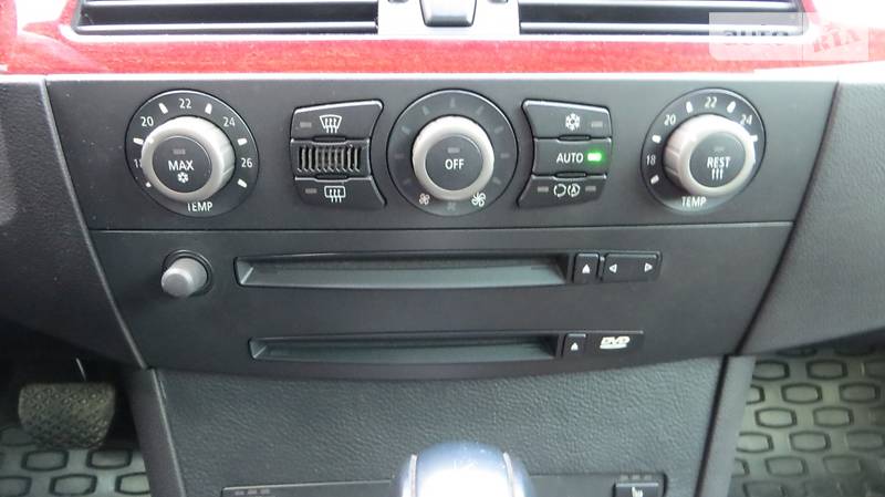 Седан BMW 5 Series 2004 в Дніпрі