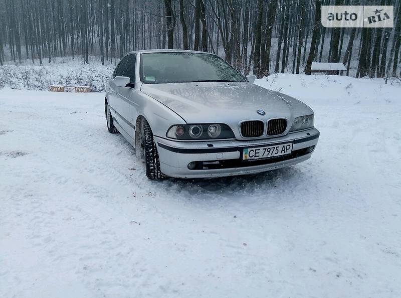 Седан BMW 5 Series 2000 в Черновцах