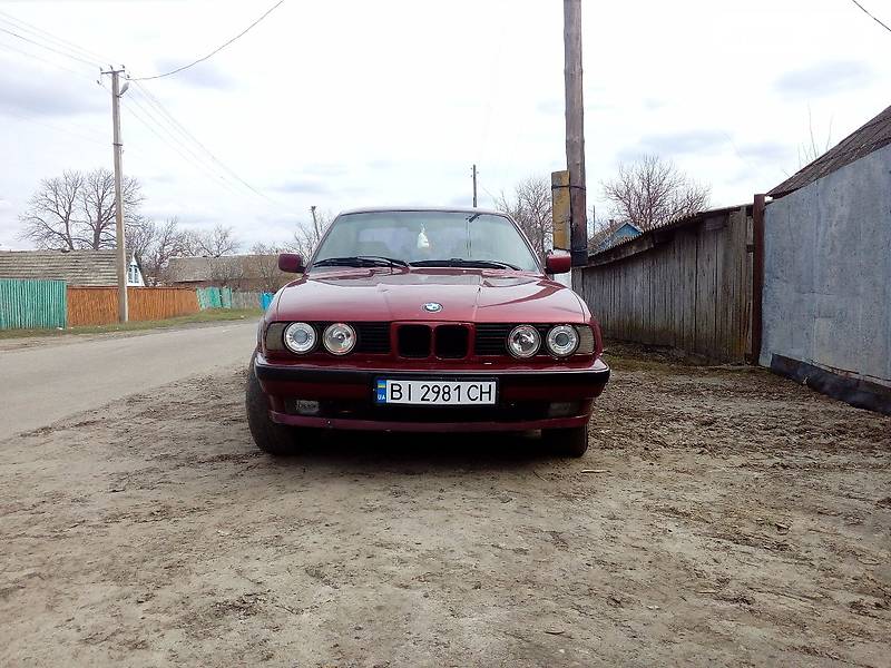 Седан BMW 5 Series 1990 в Полтаве