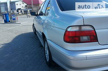 Седан BMW 5 Series 2001 в Березному