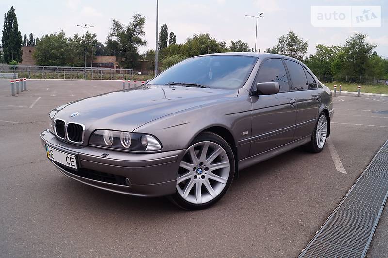 Седан BMW 5 Series 2002 в Кривом Роге