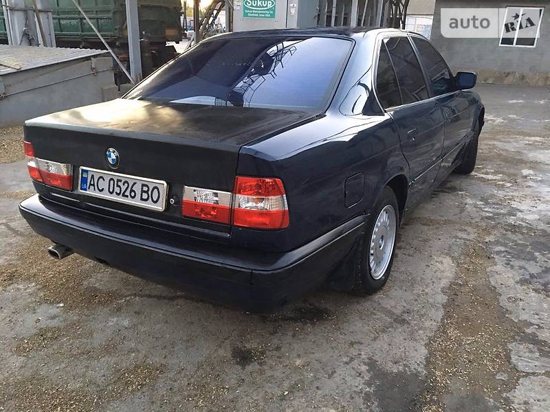 Седан BMW 5 Series 1990 в Млинове